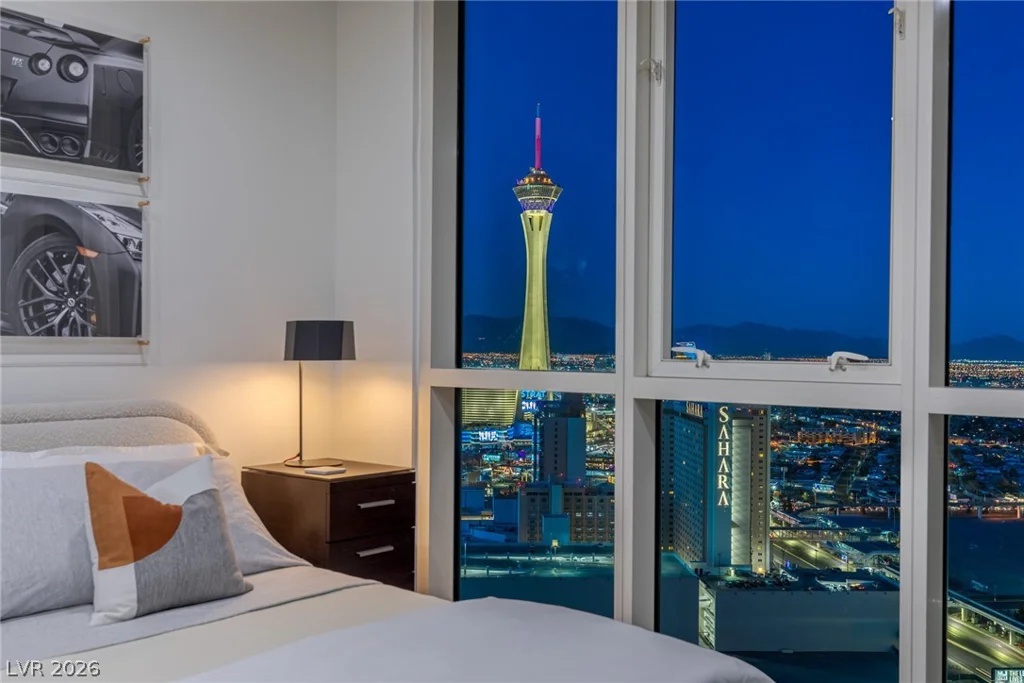 2747 Paradise, Las Vegas, NV 89109