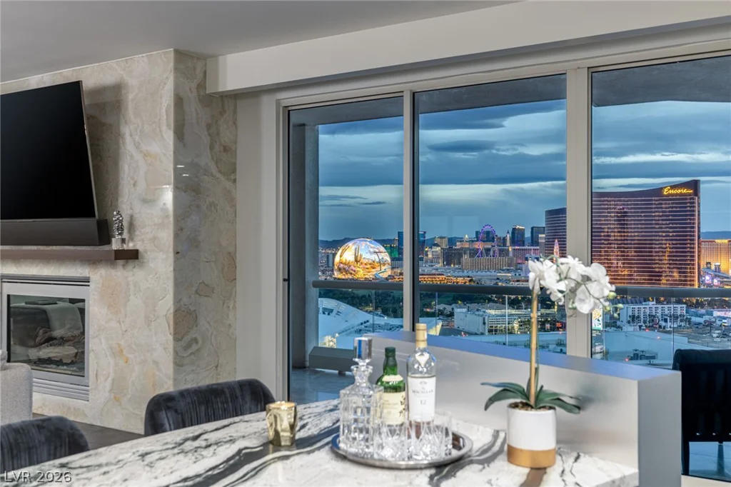 2747 Paradise, Las Vegas, NV 89109