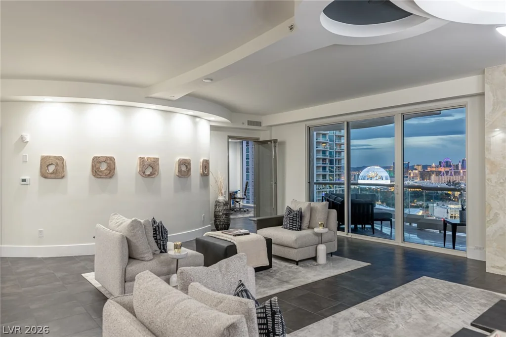 2747 Paradise, Las Vegas, NV 89109