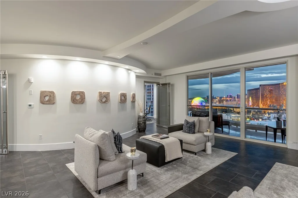 2747 Paradise, Las Vegas, NV 89109