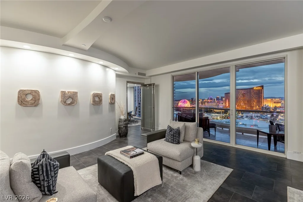 2747 Paradise, Las Vegas, NV 89109