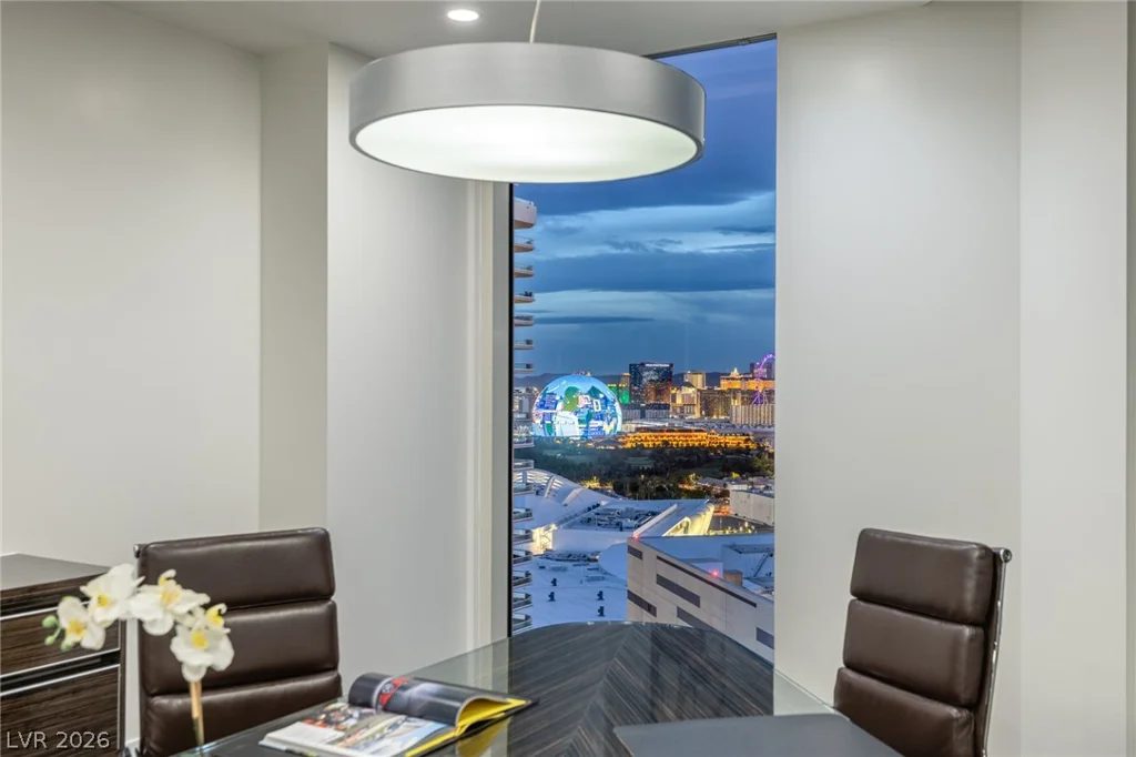 2747 Paradise, Las Vegas, NV 89109