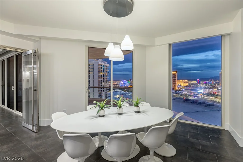 2747 Paradise, Las Vegas, NV 89109