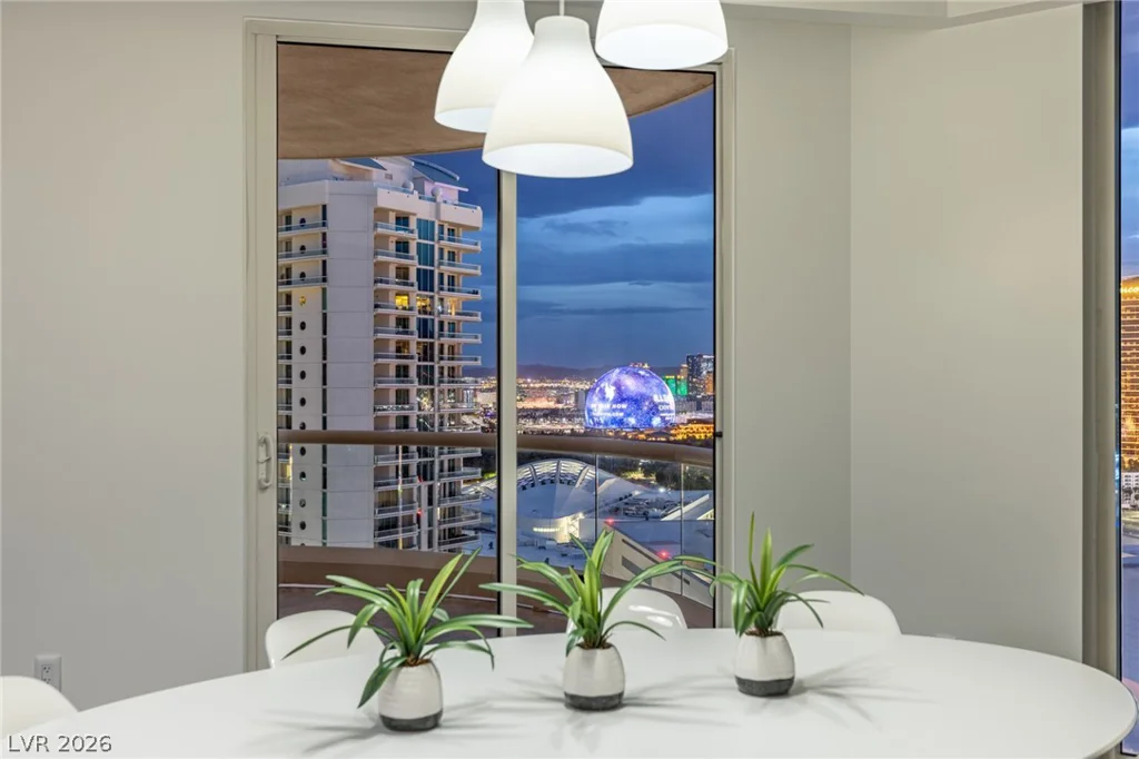 2747 Paradise, Las Vegas, NV 89109