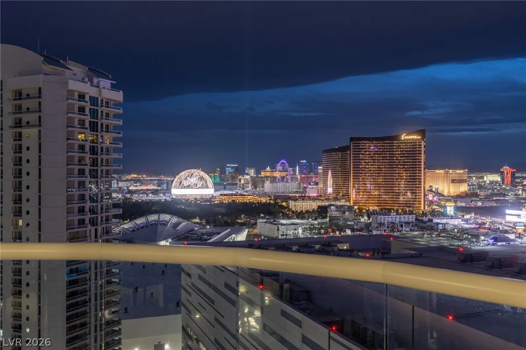 2747 Paradise, Las Vegas, NV 89109