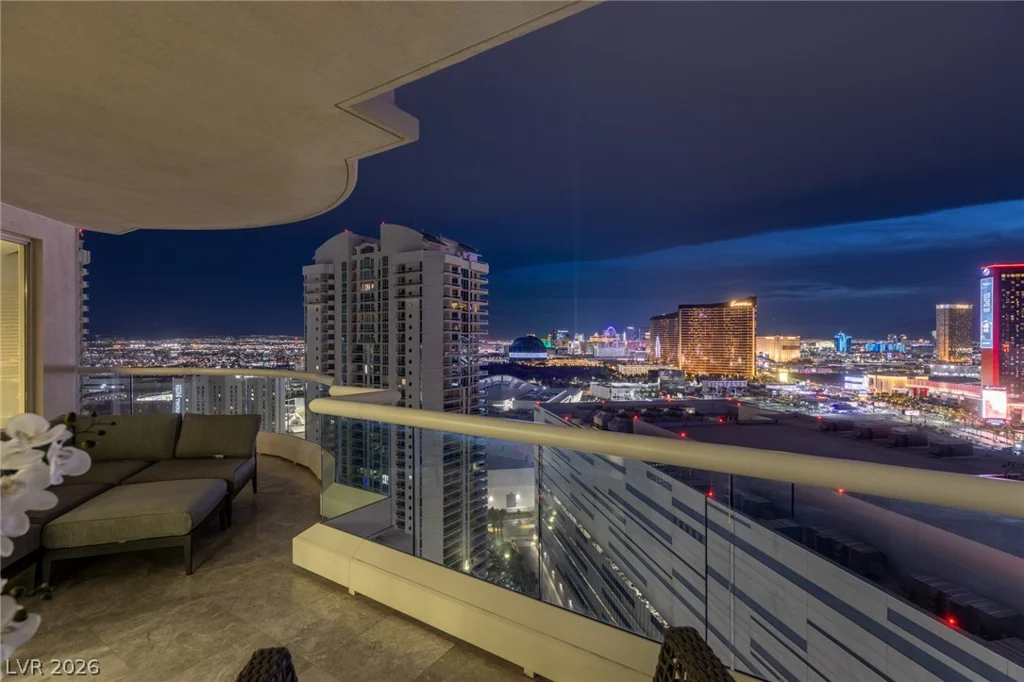 2747 Paradise, Las Vegas, NV 89109