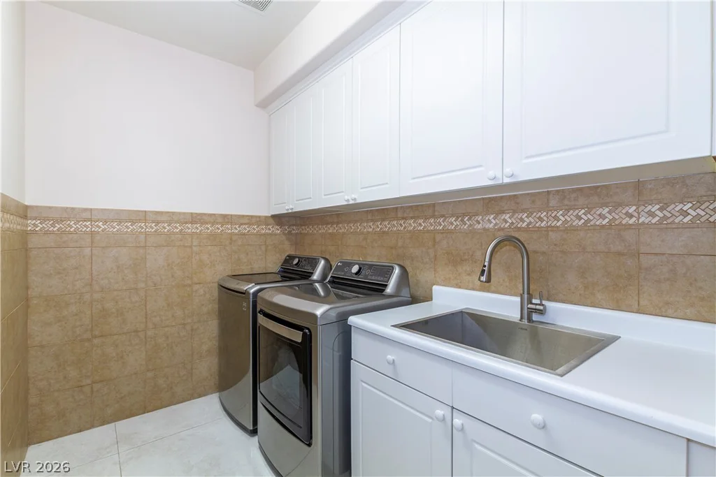 10201 Owls Peak, Las Vegas, NV 89144