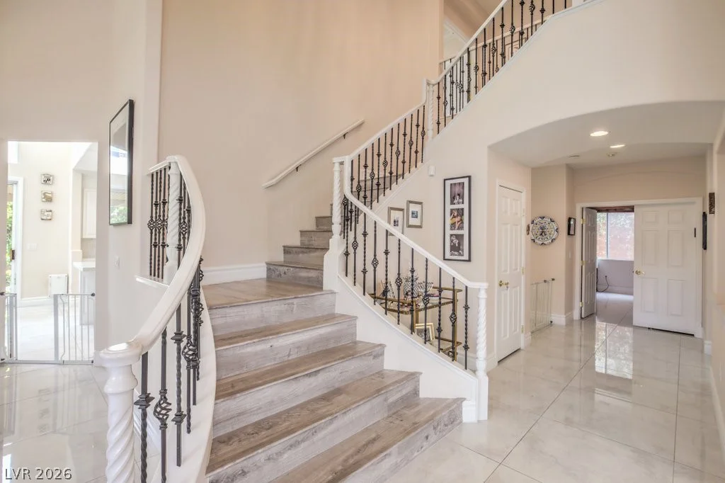 10201 Owls Peak, Las Vegas, NV 89144