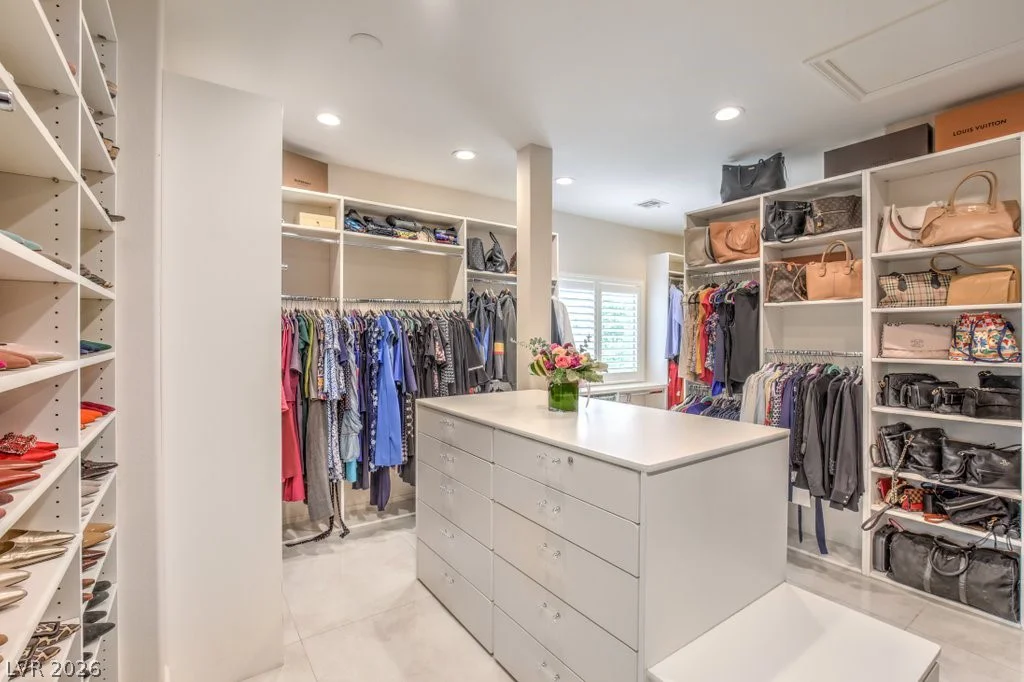 10201 Owls Peak, Las Vegas, NV 89144