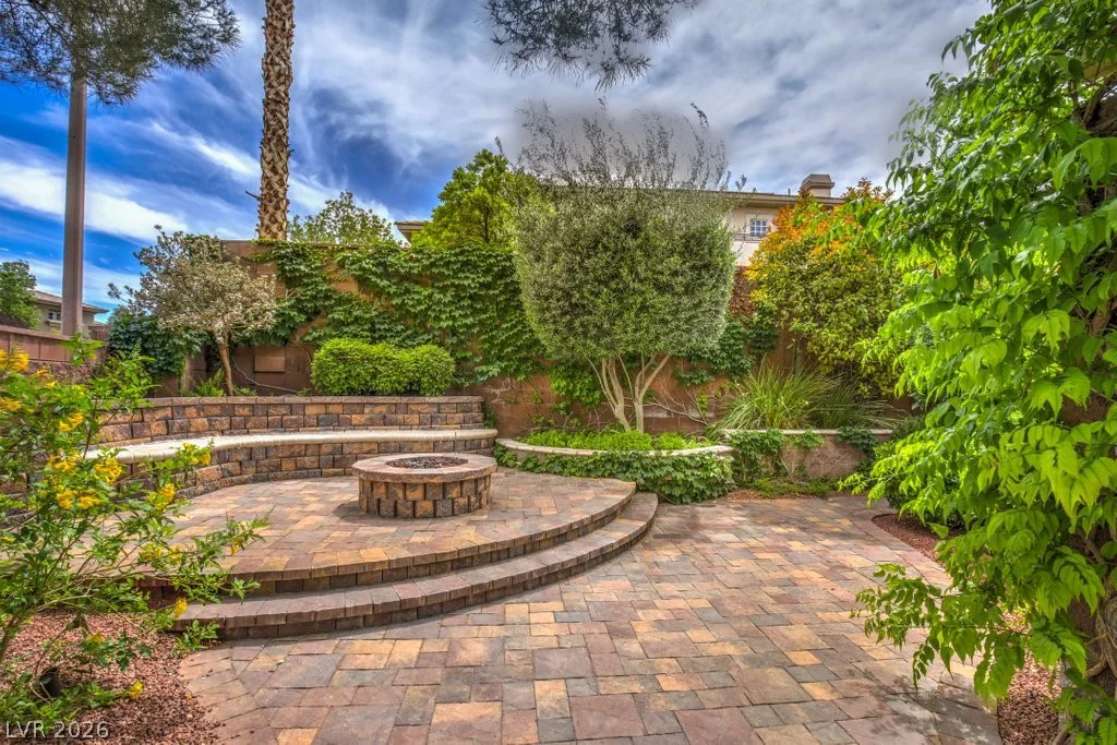 10201 Owls Peak, Las Vegas, NV 89144