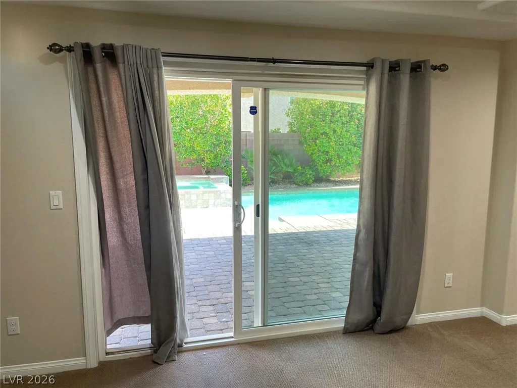 6313 Stag Hollow, Las Vegas, NV 89139