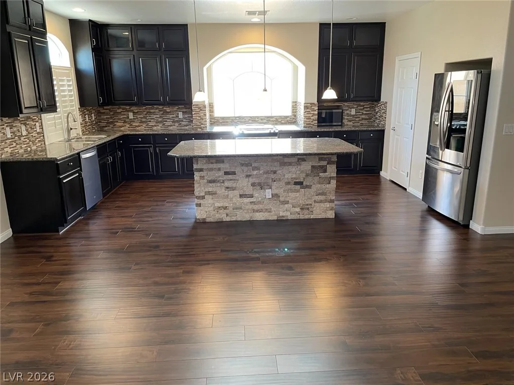 6313 Stag Hollow, Las Vegas, NV 89139