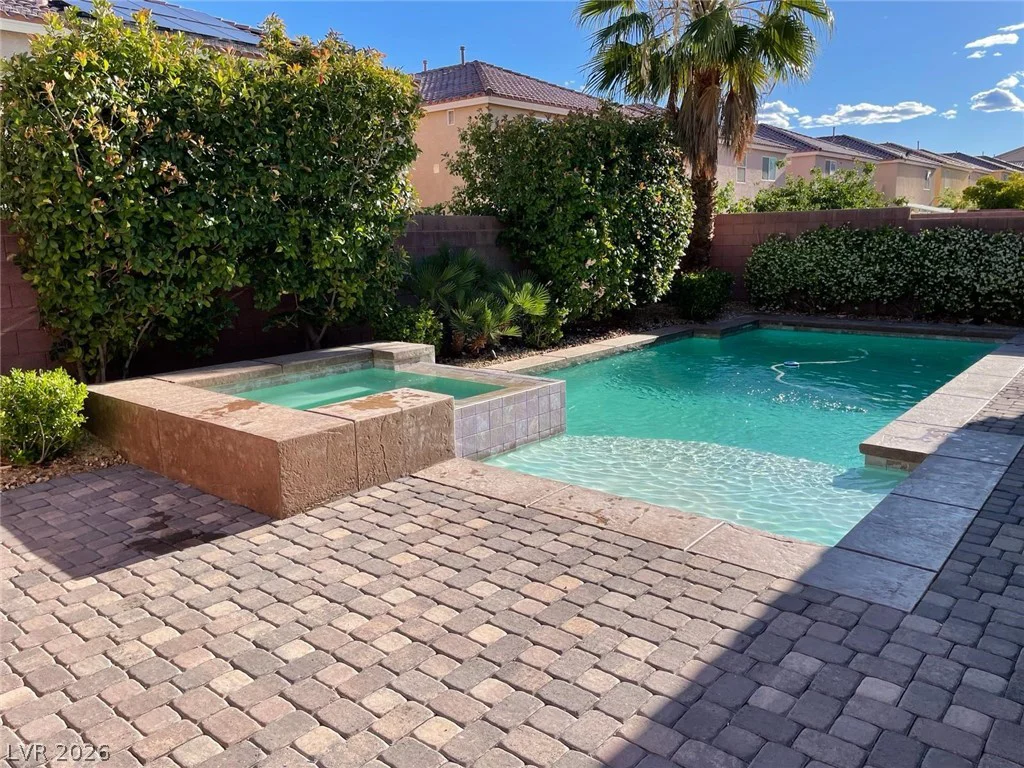 6313 Stag Hollow, Las Vegas, NV 89139
