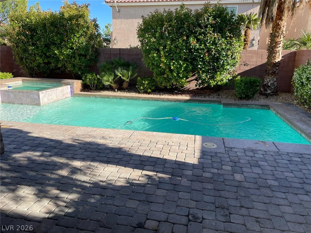 6313 Stag Hollow, Las Vegas, NV 89139