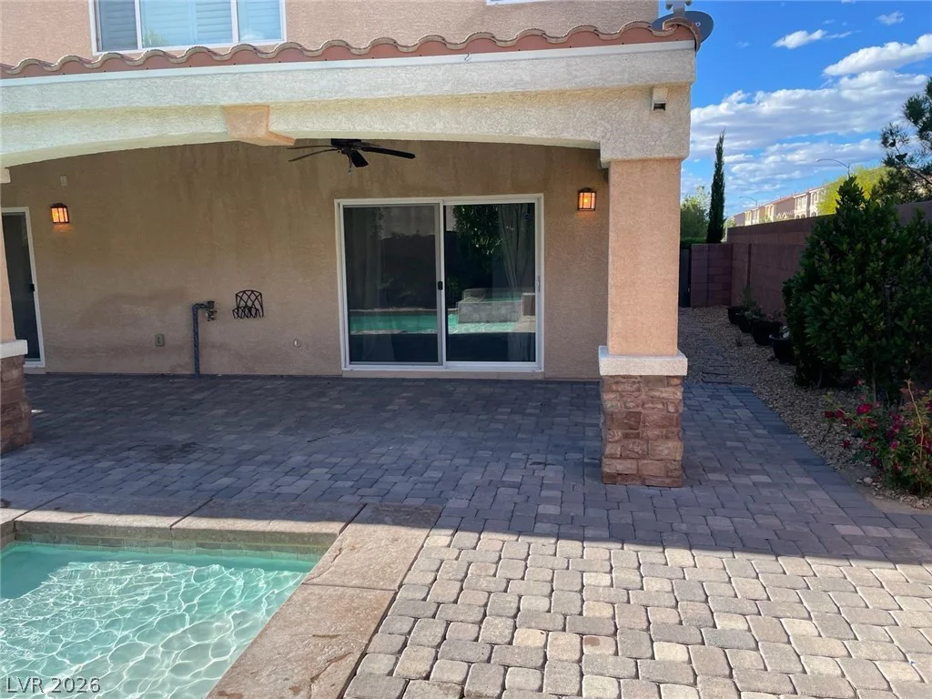 6313 Stag Hollow, Las Vegas, NV 89139