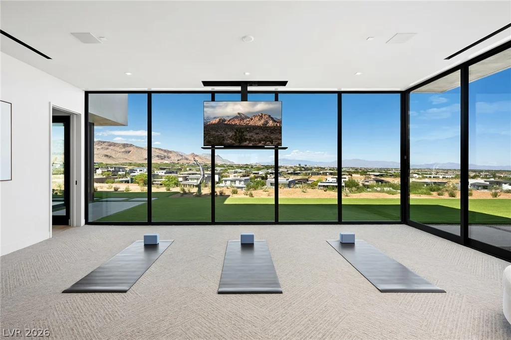 11588 Stardust, Las Vegas, NV 89135