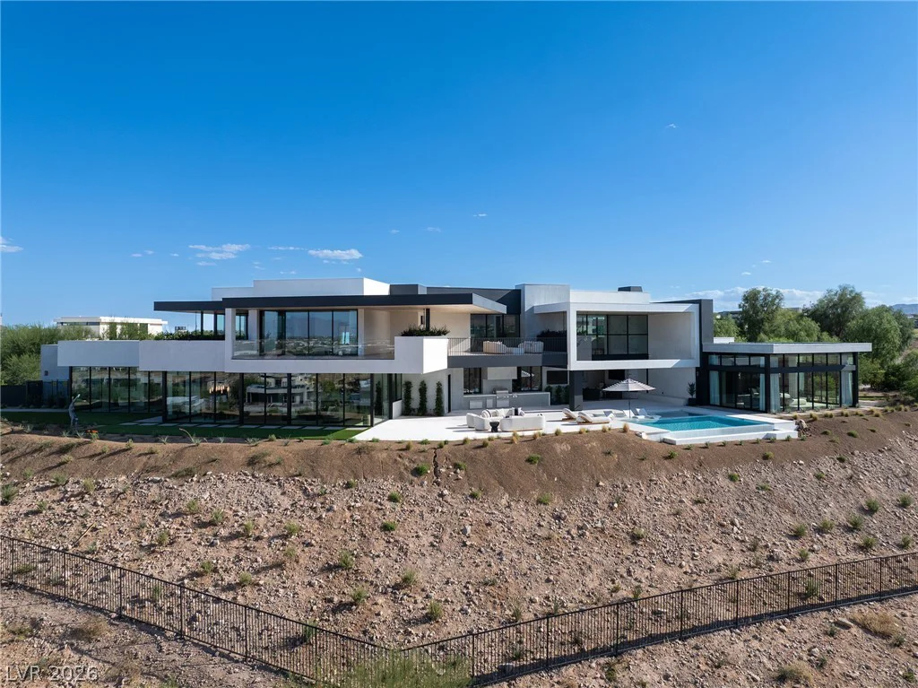 11588 Stardust, Las Vegas, NV 89135