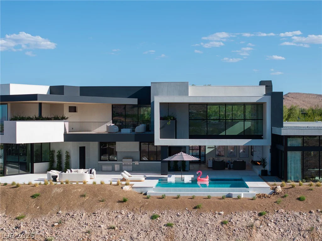 11588 Stardust, Las Vegas, NV 89135