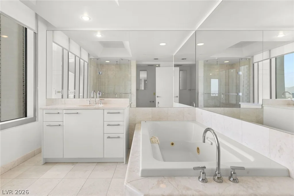 222 Karen, Las Vegas, NV 89109