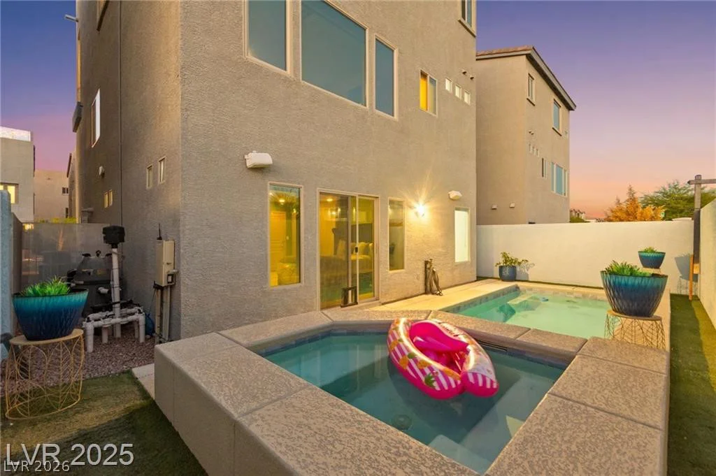 8011 Haywood Estate, Las Vegas, NV 89113
