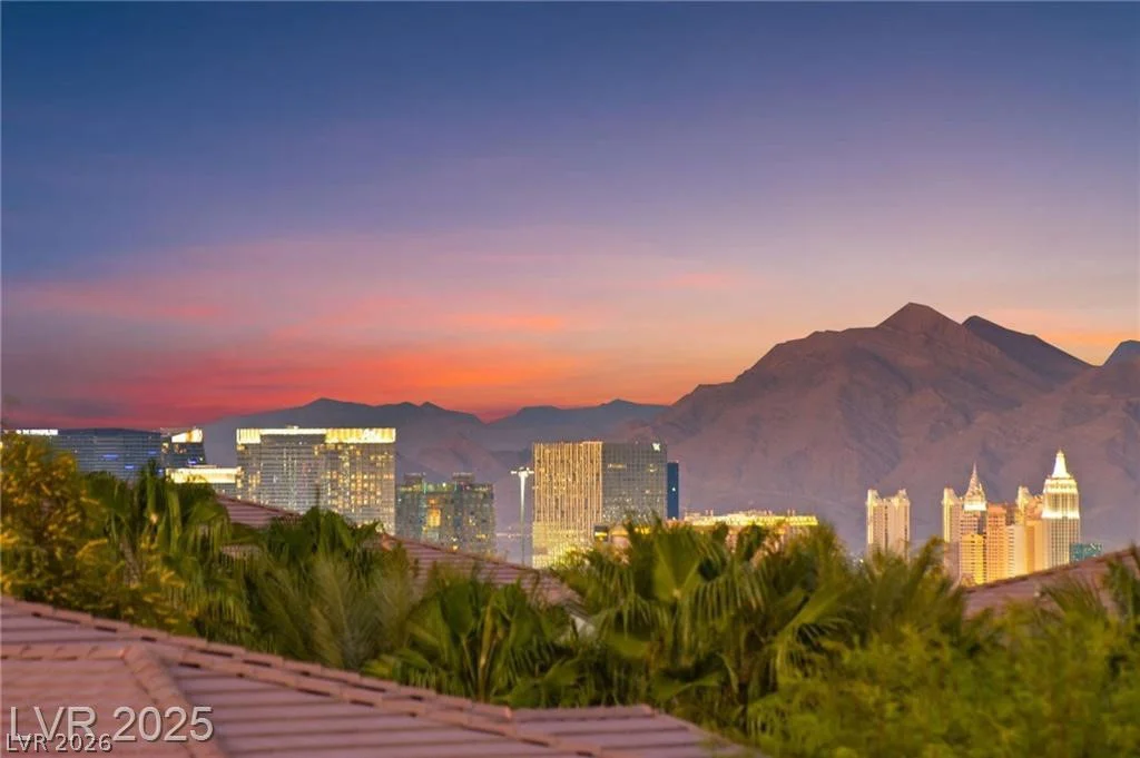 8011 Haywood Estate, Las Vegas, NV 89113