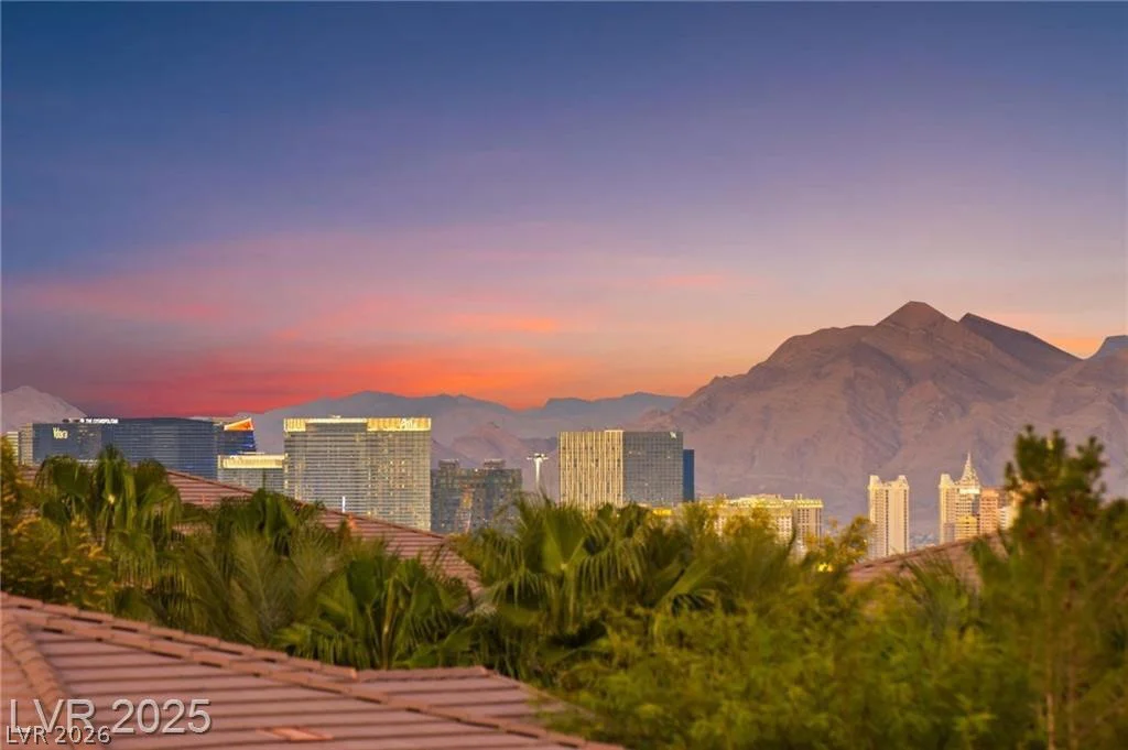8011 Haywood Estate, Las Vegas, NV 89113