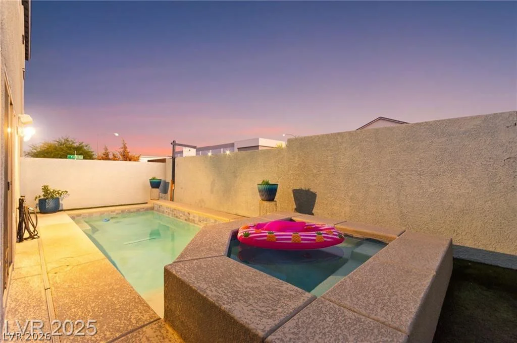 8011 Haywood Estate, Las Vegas, NV 89113