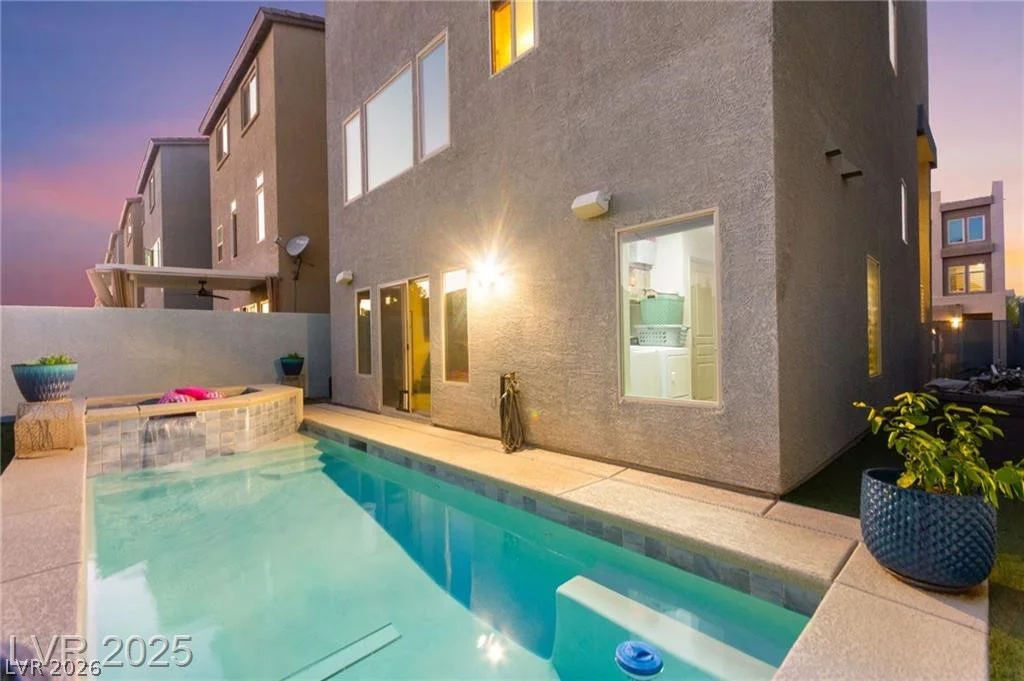 8011 Haywood Estate, Las Vegas, NV 89113