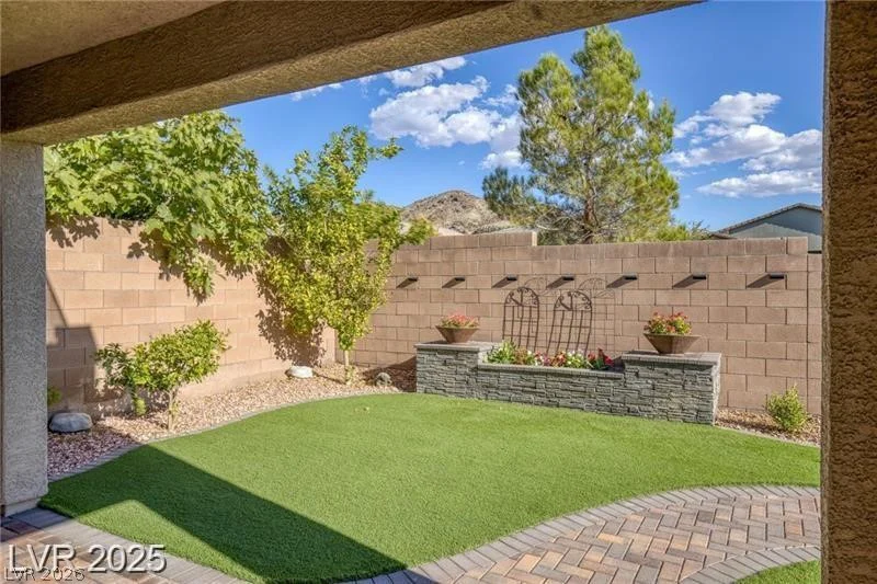 25 Via Corvina, Henderson, NV 89011