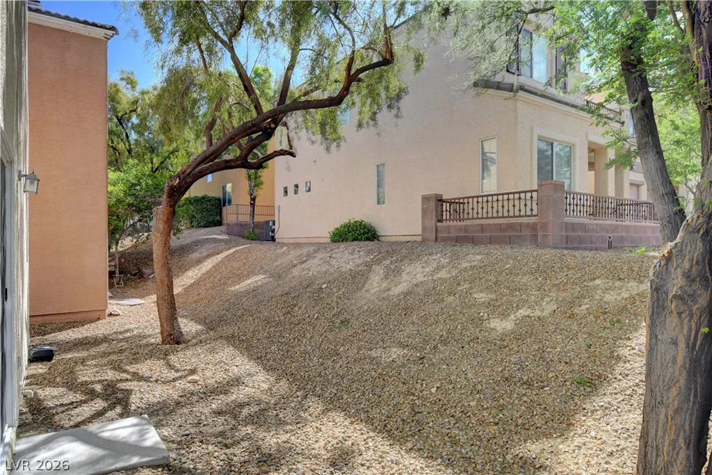 3651 McMurty, Las Vegas, NV 89129