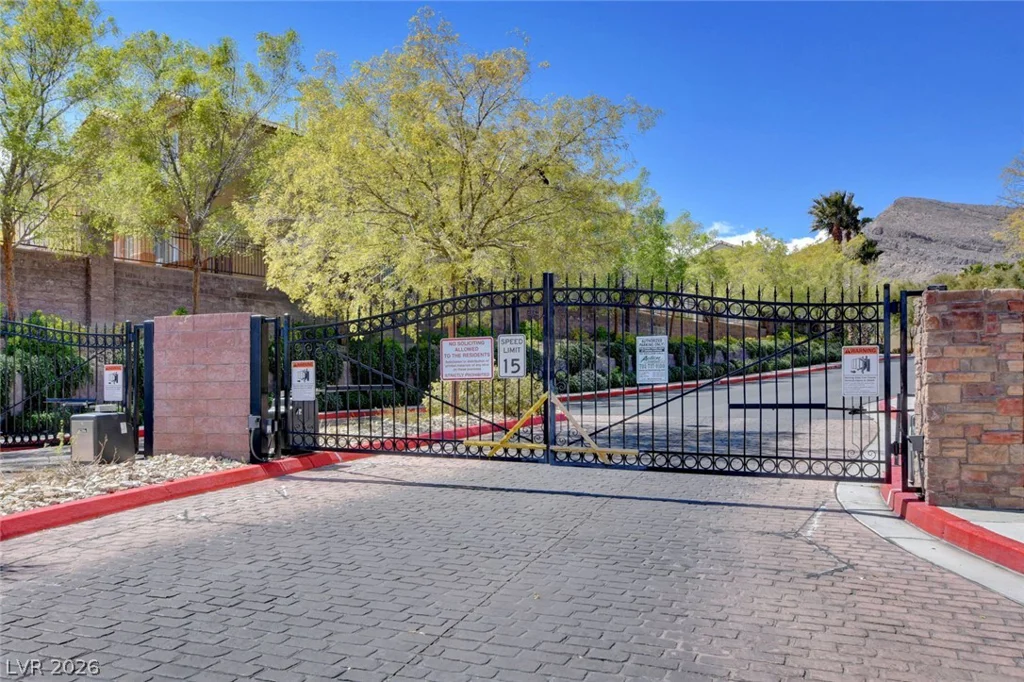3651 McMurty, Las Vegas, NV 89129