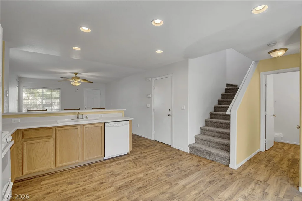 3651 McMurty, Las Vegas, NV 89129