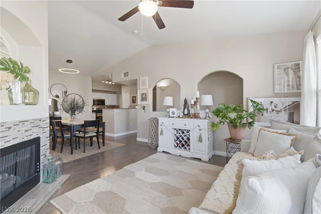 9975 Peace, Las Vegas, NV 89147