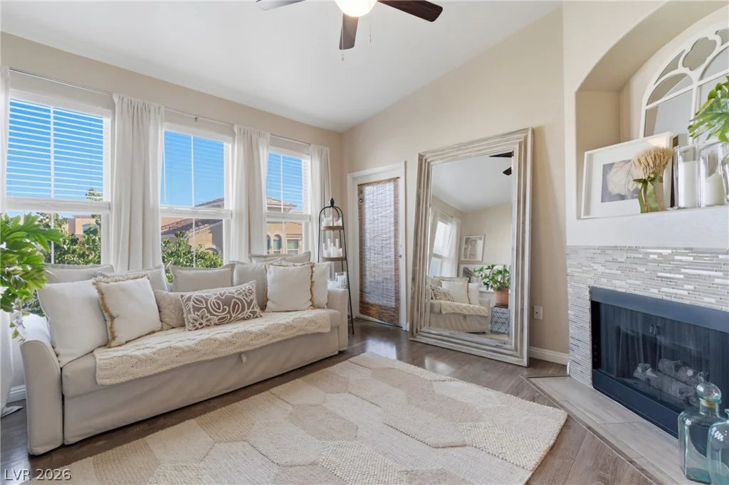9975 Peace, Las Vegas, NV 89147