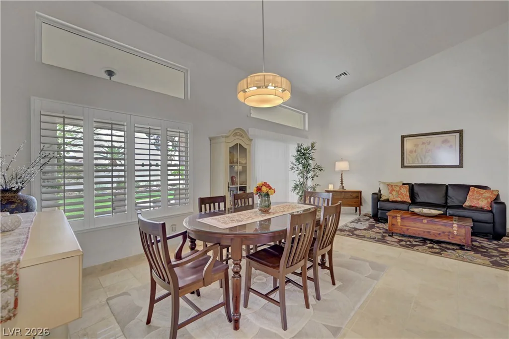 1432 Castle Crest, Las Vegas, NV 89117