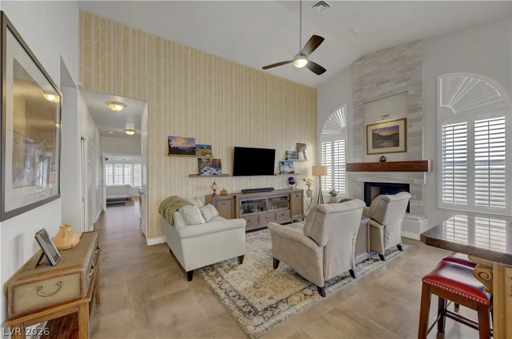 1432 Castle Crest, Las Vegas, NV 89117