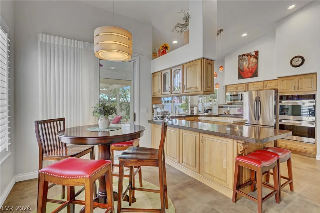 1432 Castle Crest, Las Vegas, NV 89117