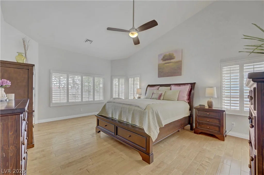 1432 Castle Crest, Las Vegas, NV 89117