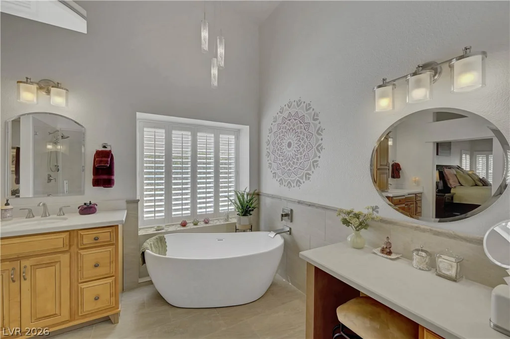 1432 Castle Crest, Las Vegas, NV 89117