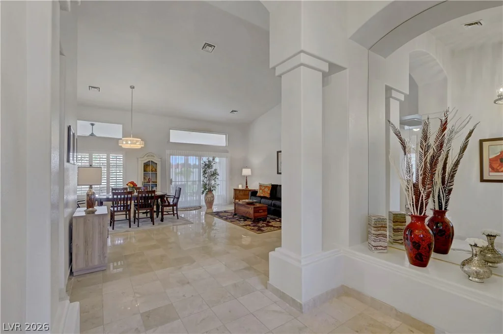 1432 Castle Crest, Las Vegas, NV 89117
