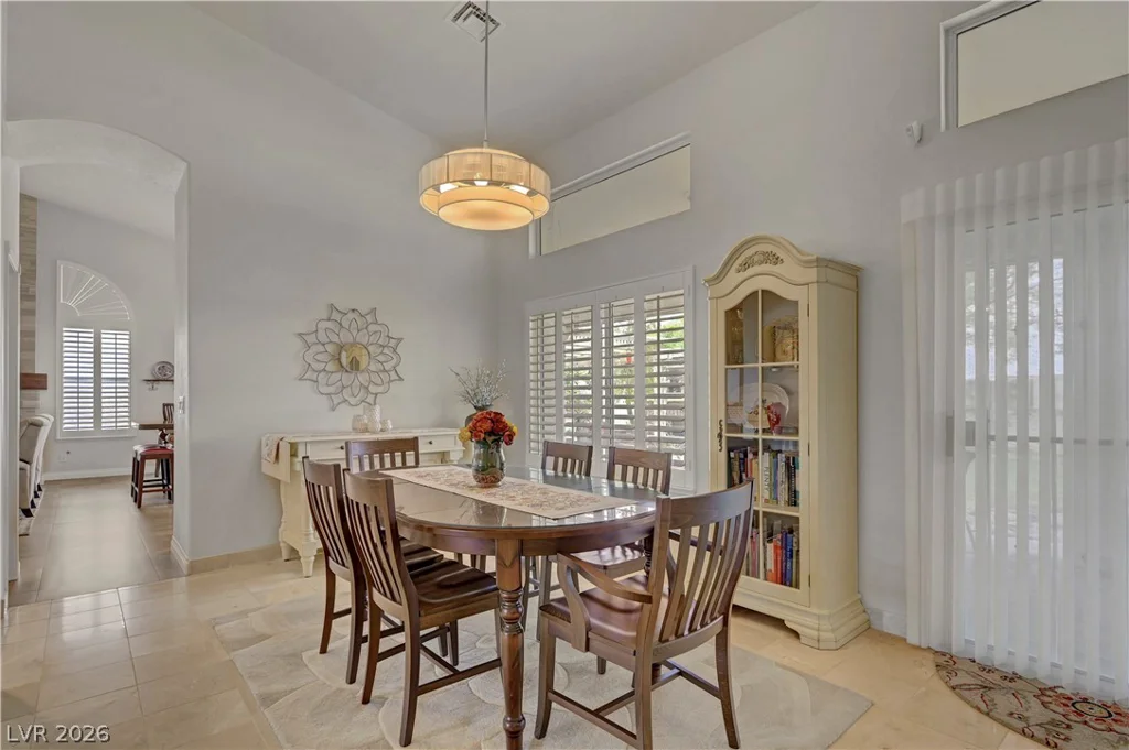 1432 Castle Crest, Las Vegas, NV 89117