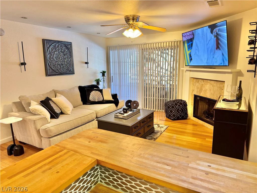 2200 Fort Apache, Las Vegas, NV 89117