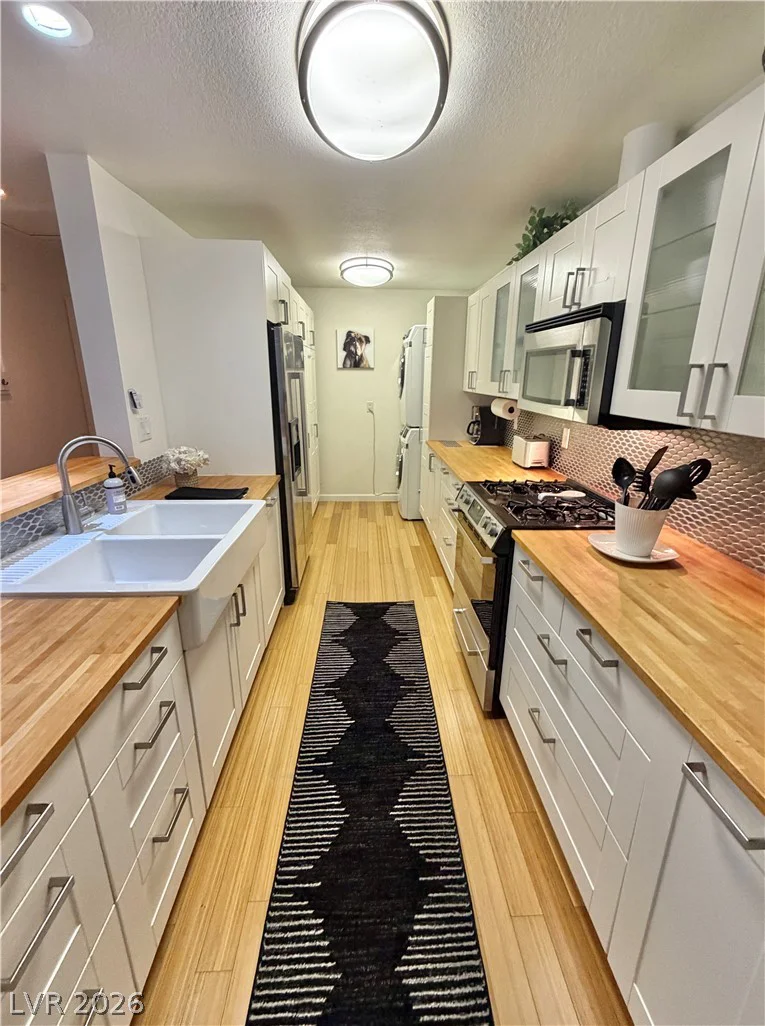 2200 Fort Apache, Las Vegas, NV 89117