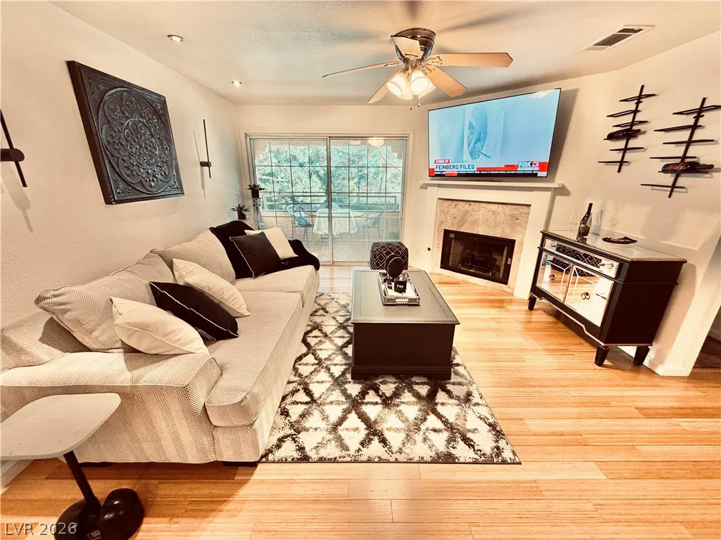 2200 Fort Apache, Las Vegas, NV 89117