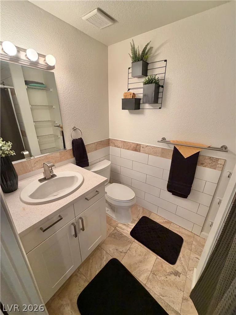 2200 Fort Apache, Las Vegas, NV 89117