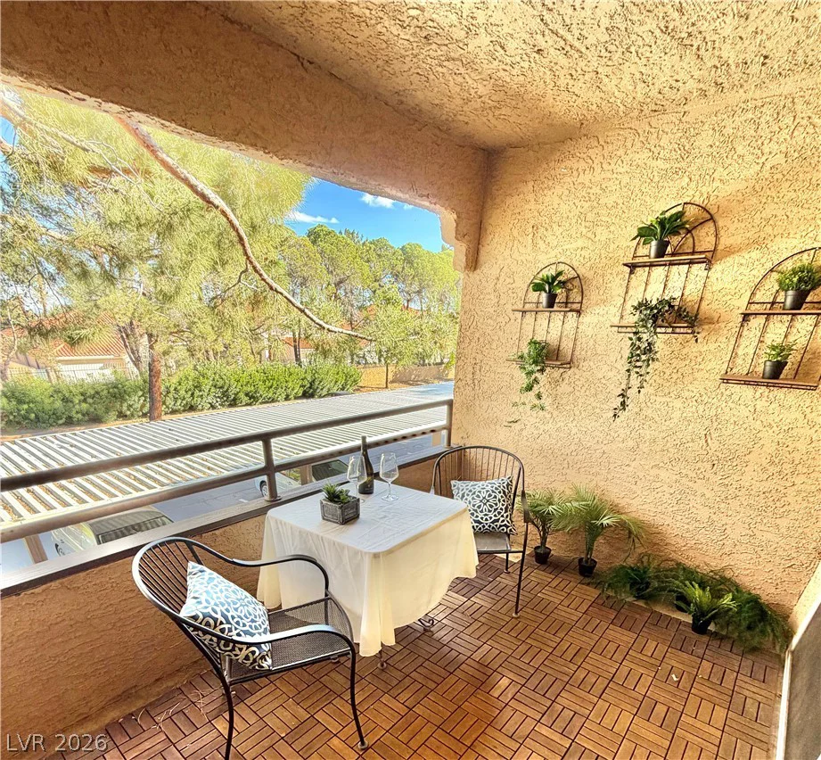 2200 Fort Apache, Las Vegas, NV 89117