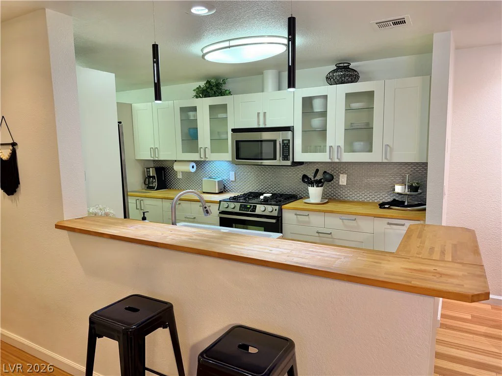 2200 Fort Apache, Las Vegas, NV 89117