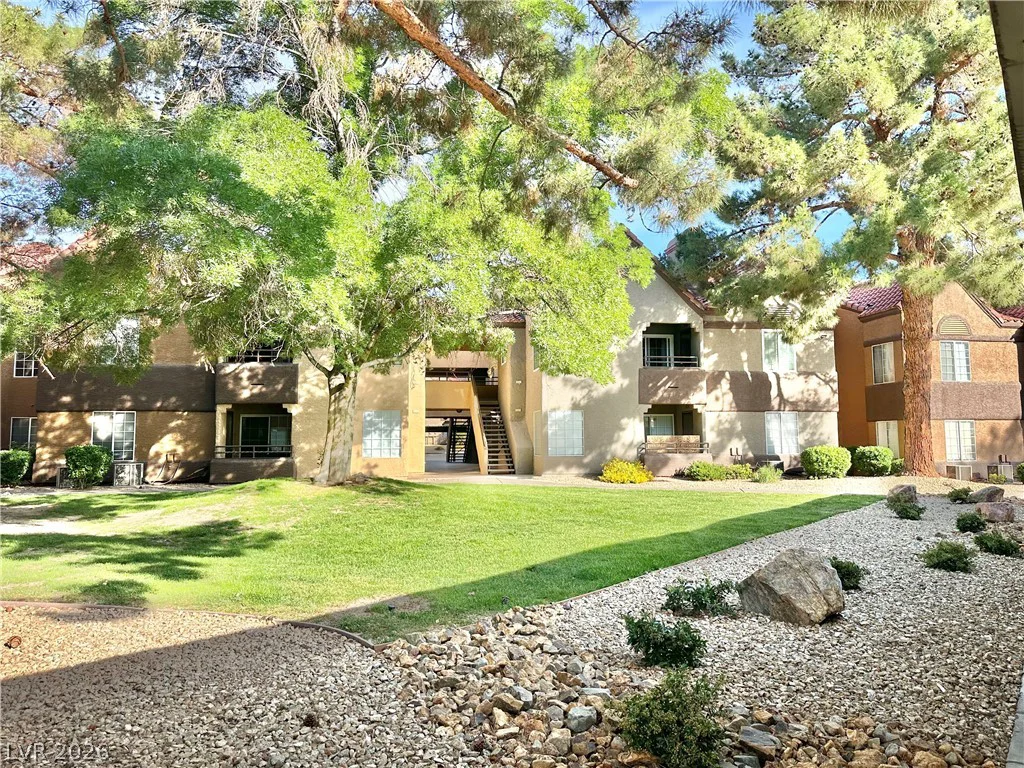 2200 Fort Apache, Las Vegas, NV 89117
