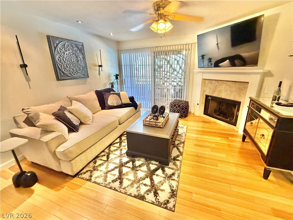 2200 Fort Apache, Las Vegas, NV 89117