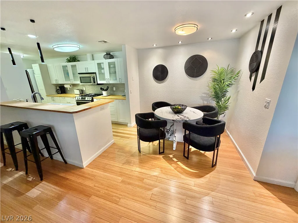 2200 Fort Apache, Las Vegas, NV 89117